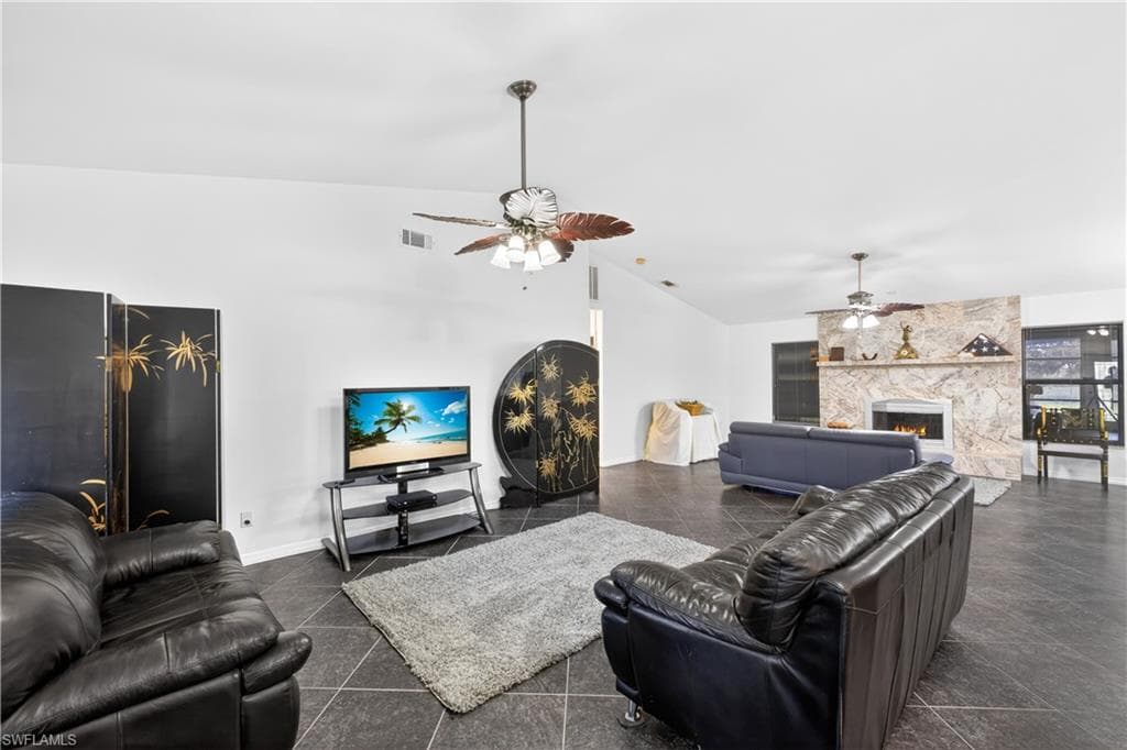 6670 Pangola RD-9