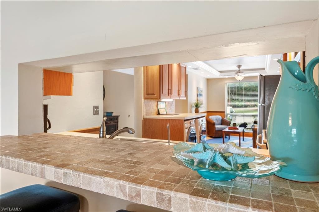 1250 Yesica Ann CIR E105-4