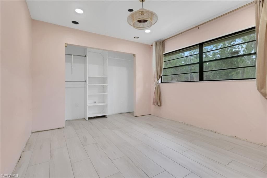 27126 Rue De Paix-31