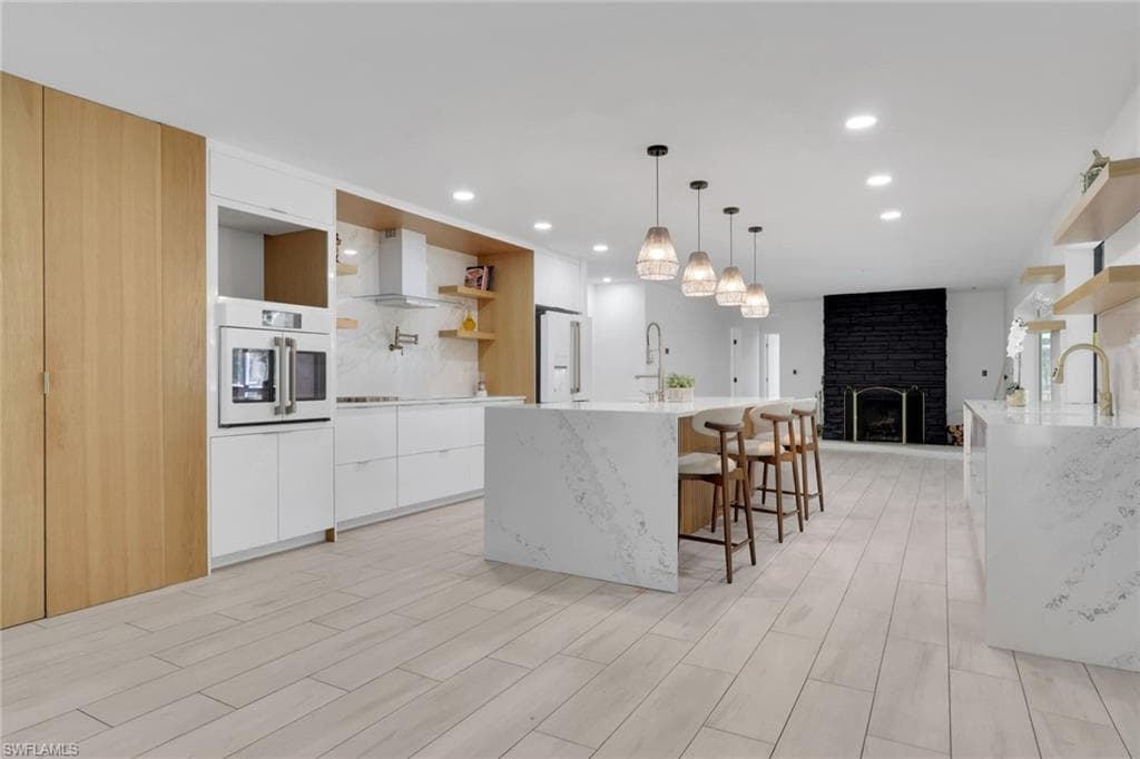 27126 Rue De Paix-8