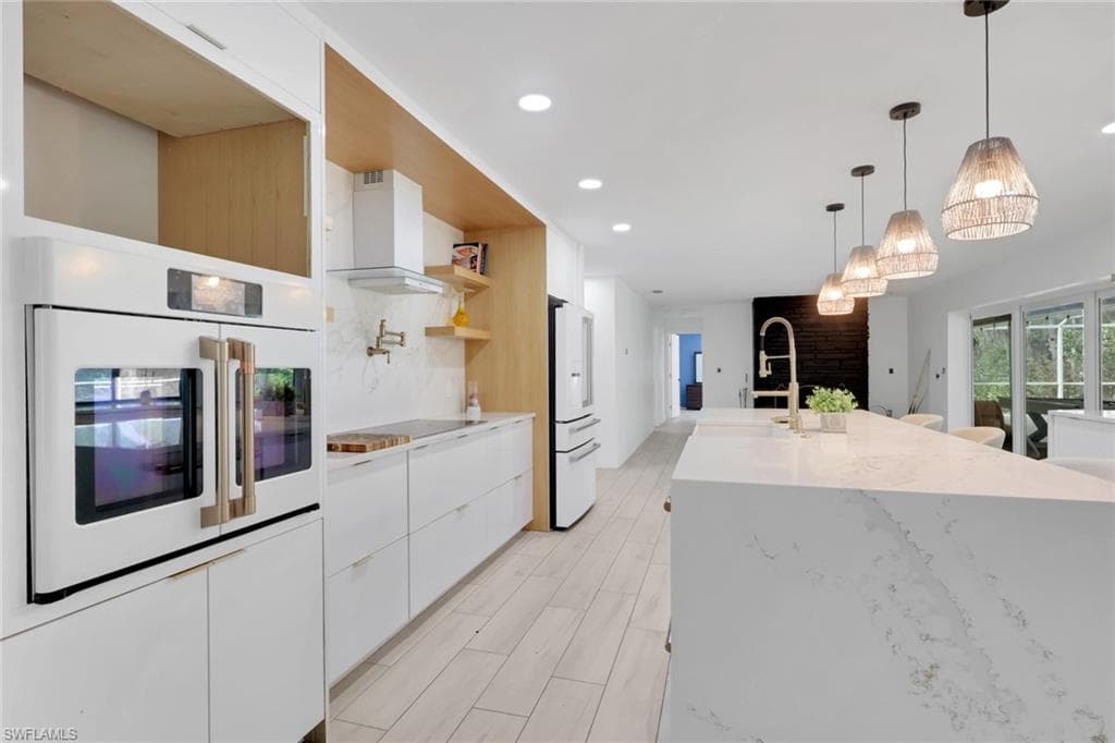 27126 Rue De Paix-9