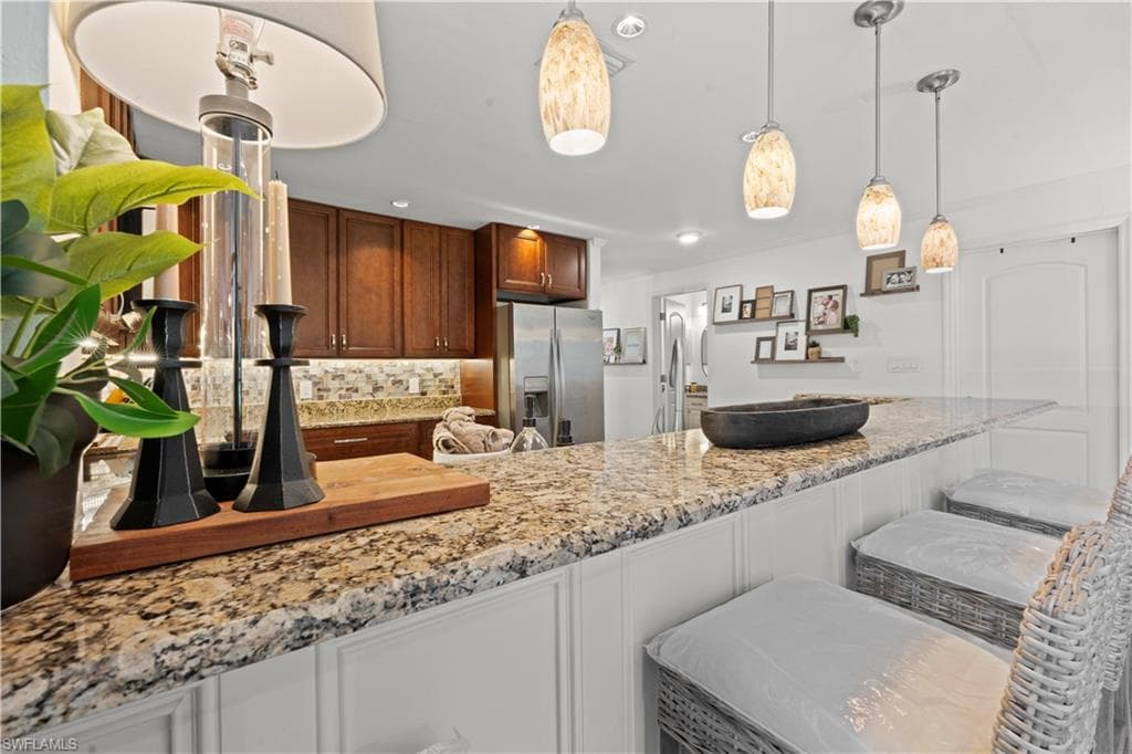 16442 Timberlakes DR 204-4