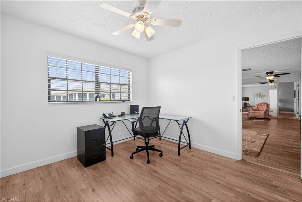 1502 Myerlee Country Club BLVD-16