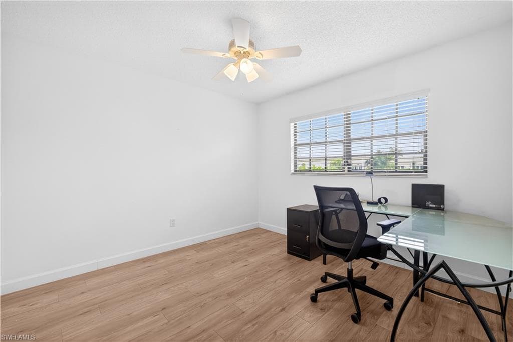 1502 Myerlee Country Club BLVD-13