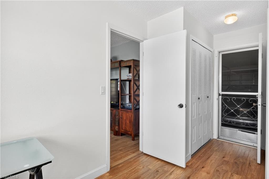 1502 Myerlee Country Club BLVD-17