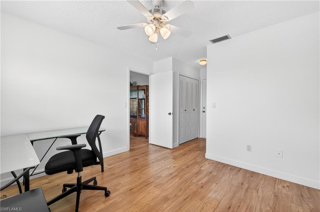 1502 Myerlee Country Club BLVD-14