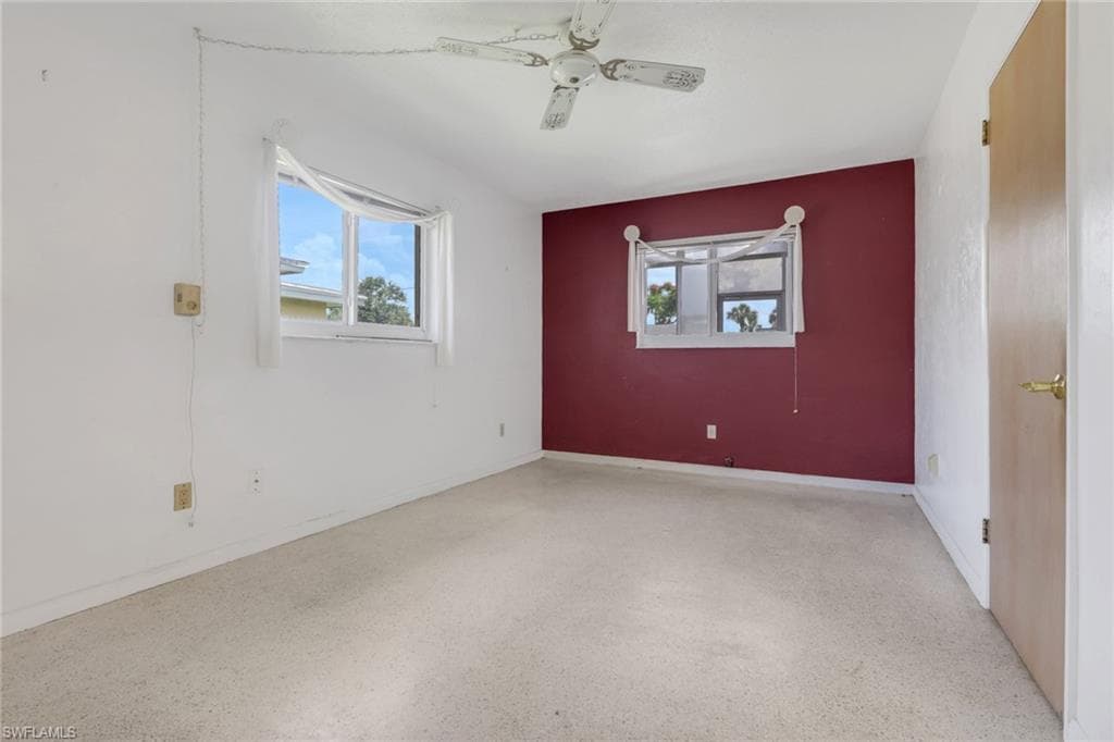 2212 E 6th ST-22
