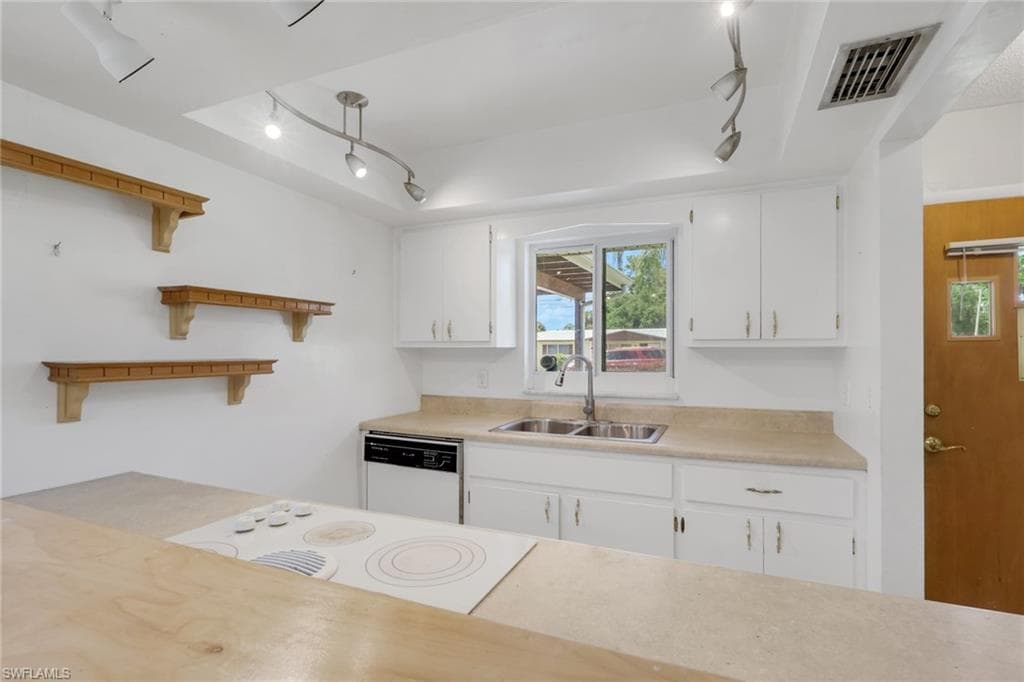 2212 E 6th ST-12