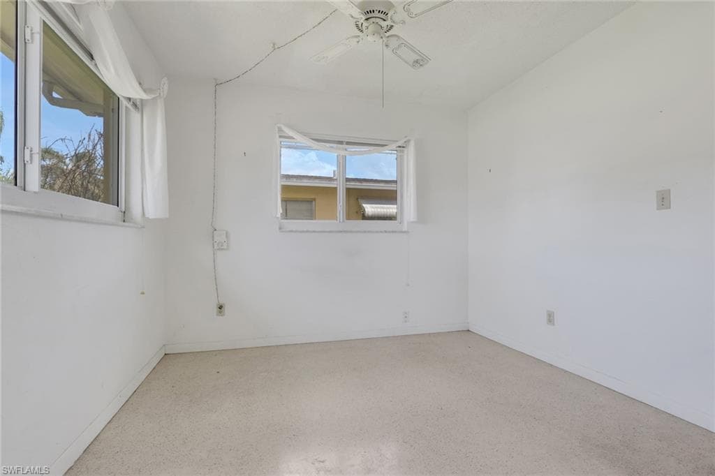 2212 E 6th ST-27