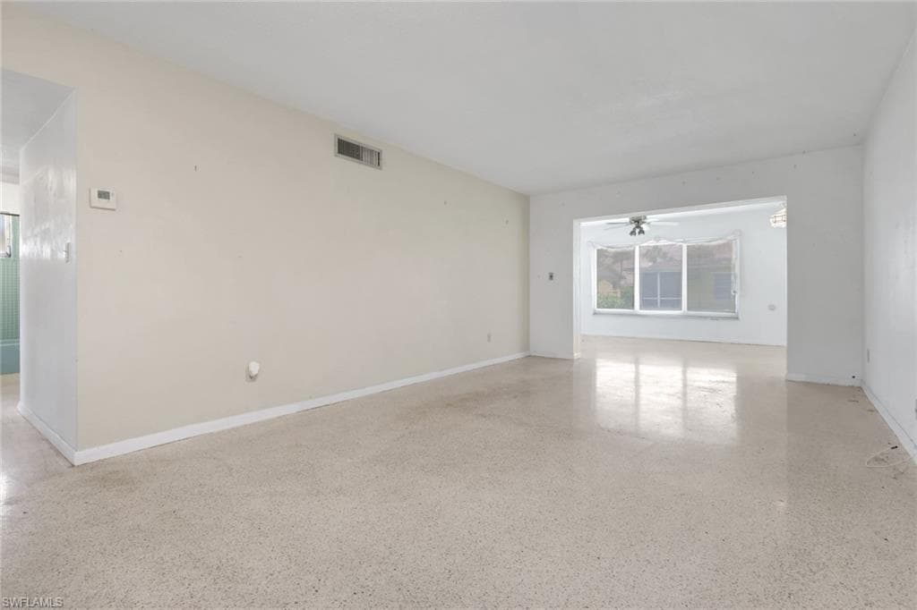 2212 E 6th ST-17