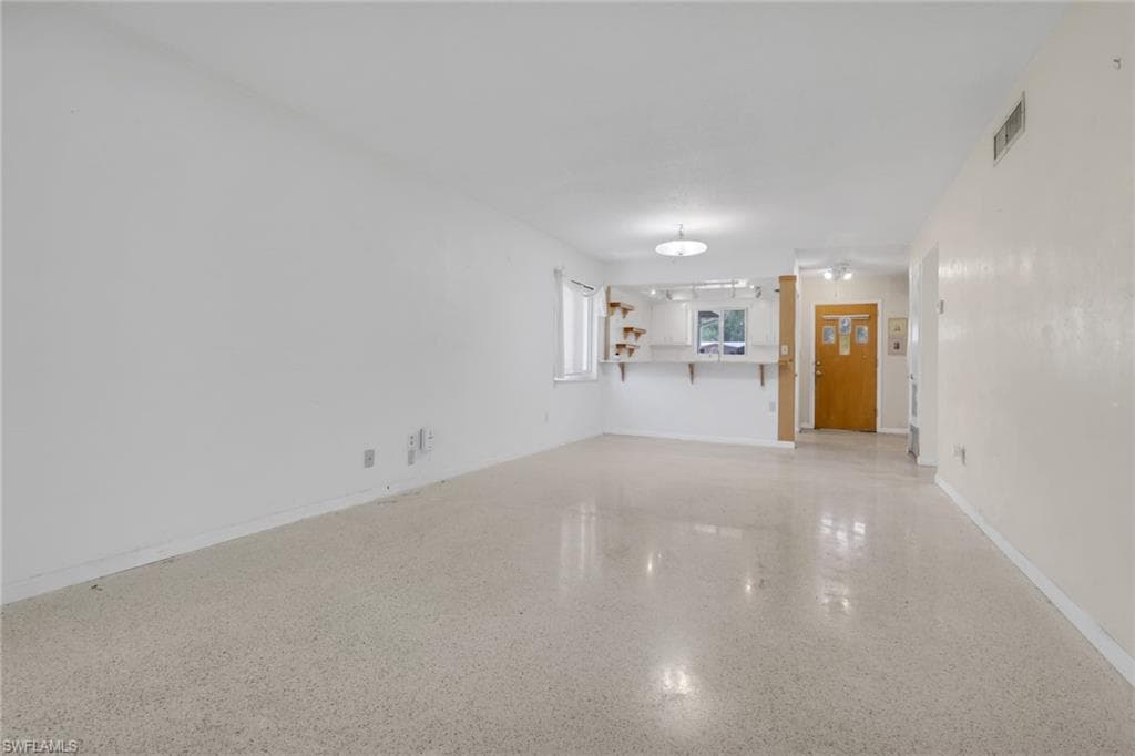 2212 E 6th ST-14