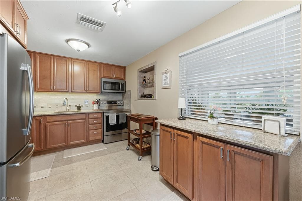 27051 Sun Aqua LN-7