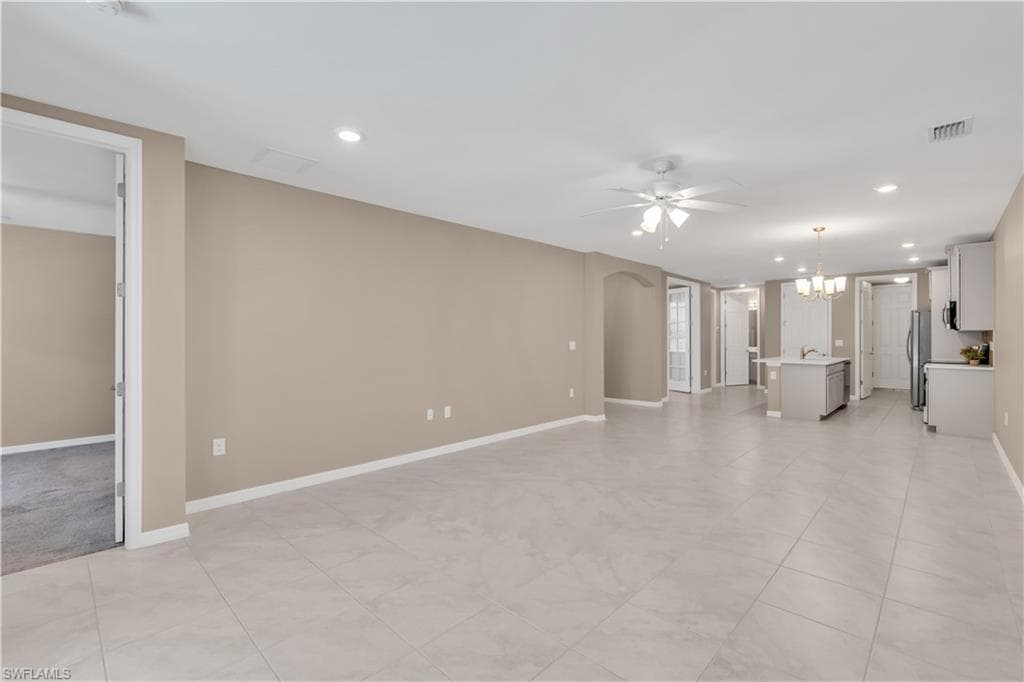 14695 Edgewater CIR-5
