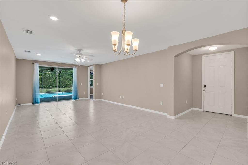 14695 Edgewater CIR-4