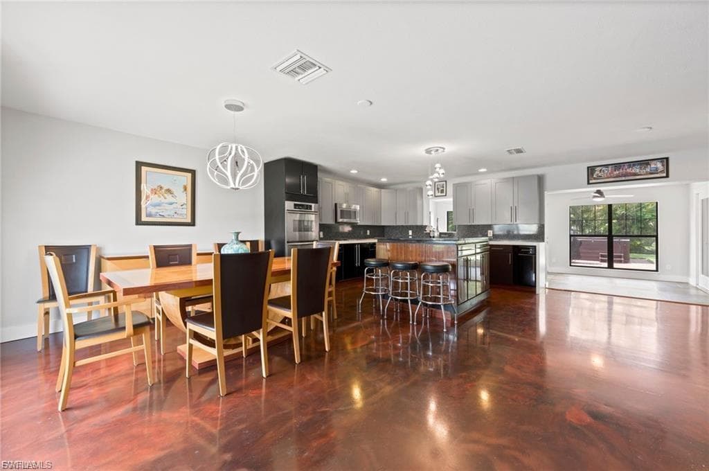 1763 Inlet DR-22