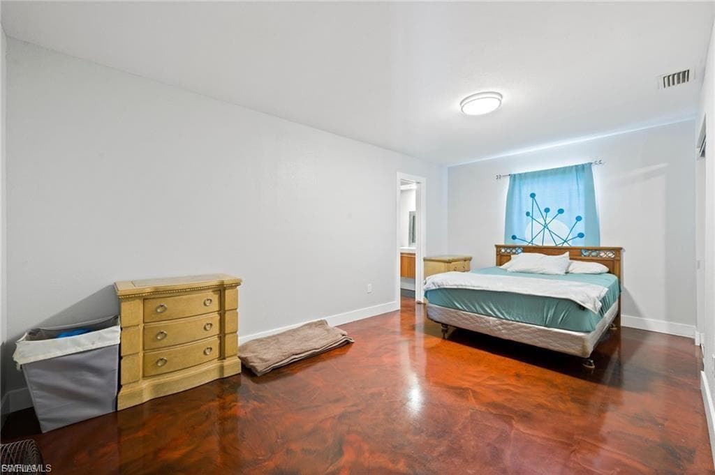 1763 Inlet DR-16