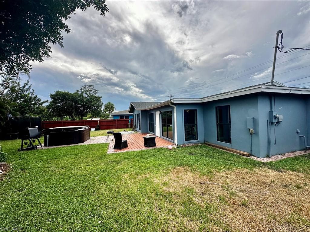 1763 Inlet DR-27
