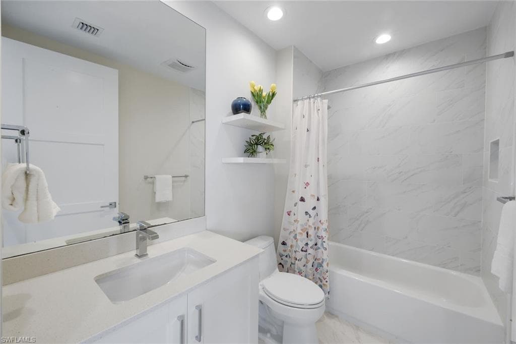 1135 3rd AVE S 518-20