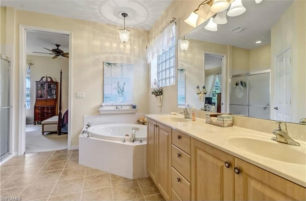 1041 Jardin DR-12