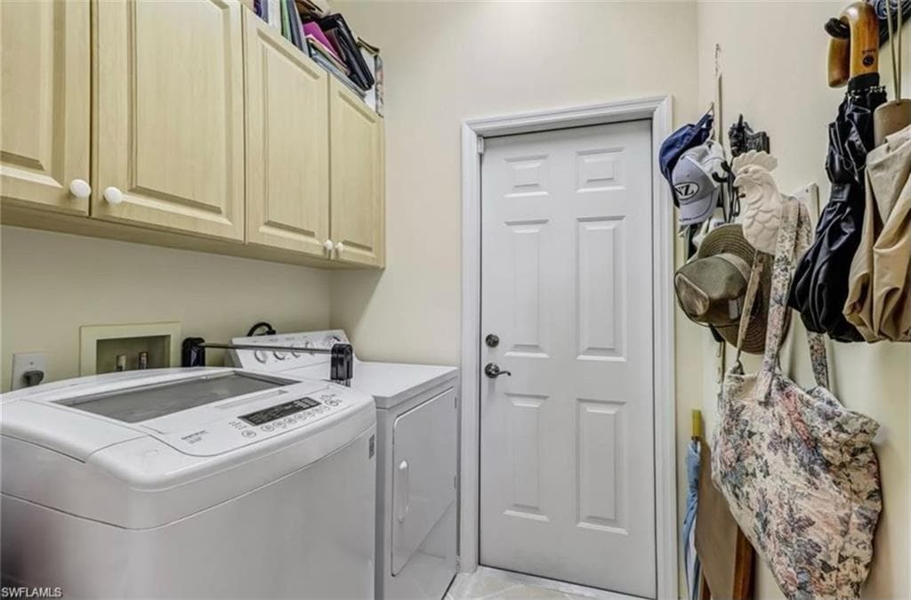 1041 Jardin DR-15