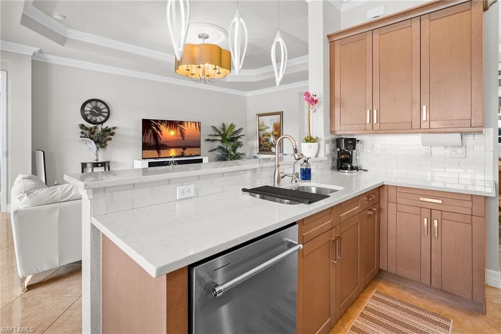 11689 Kati Falls LN-15