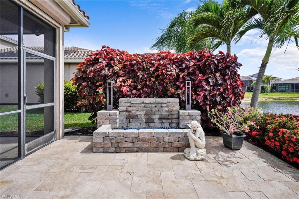11689 Kati Falls LN-37
