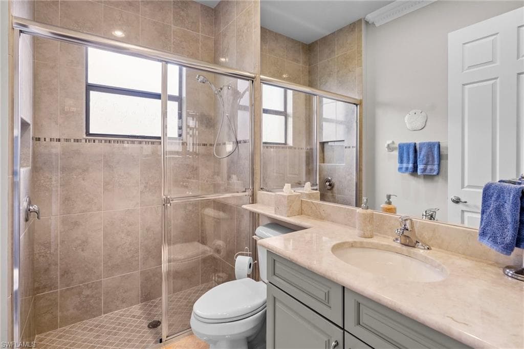 11689 Kati Falls LN-7