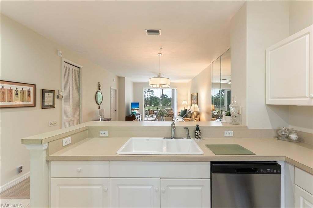 8247 Parkstone PL 206-11