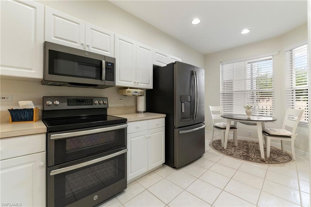 8247 Parkstone PL 206-8