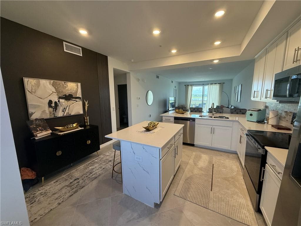 15285 Green Acres AVE 425-3
