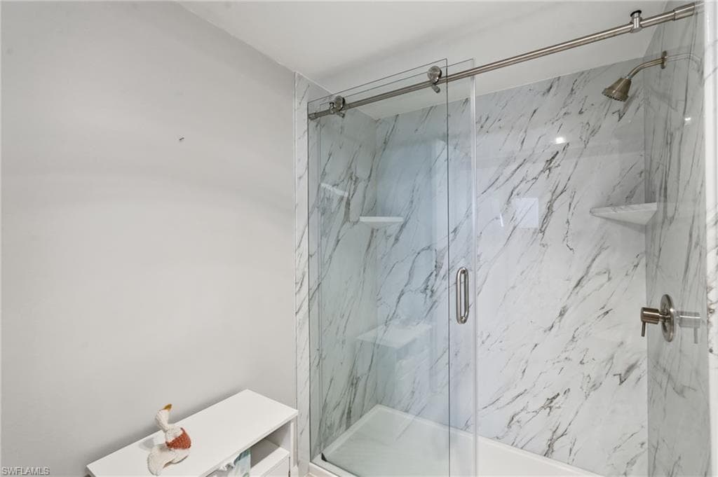 4223 Bay Beach LN 4F-11
