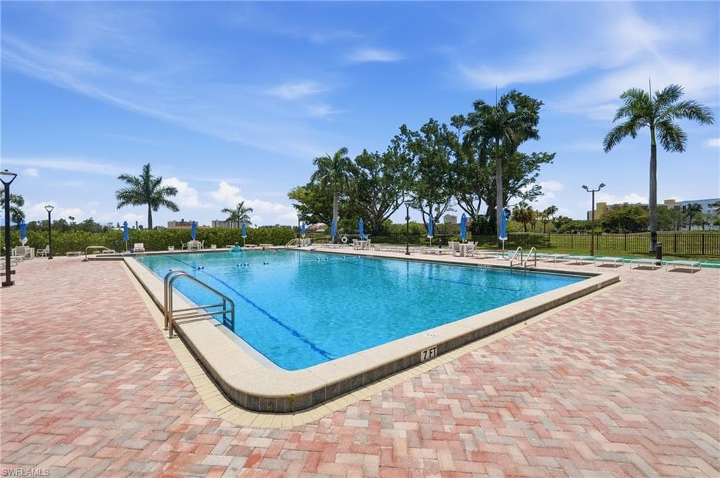 4223 Bay Beach LN 4F-32