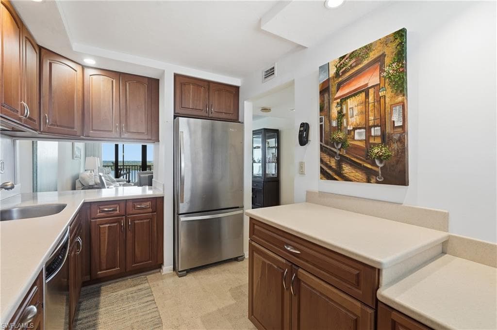 4223 Bay Beach LN 4F-3