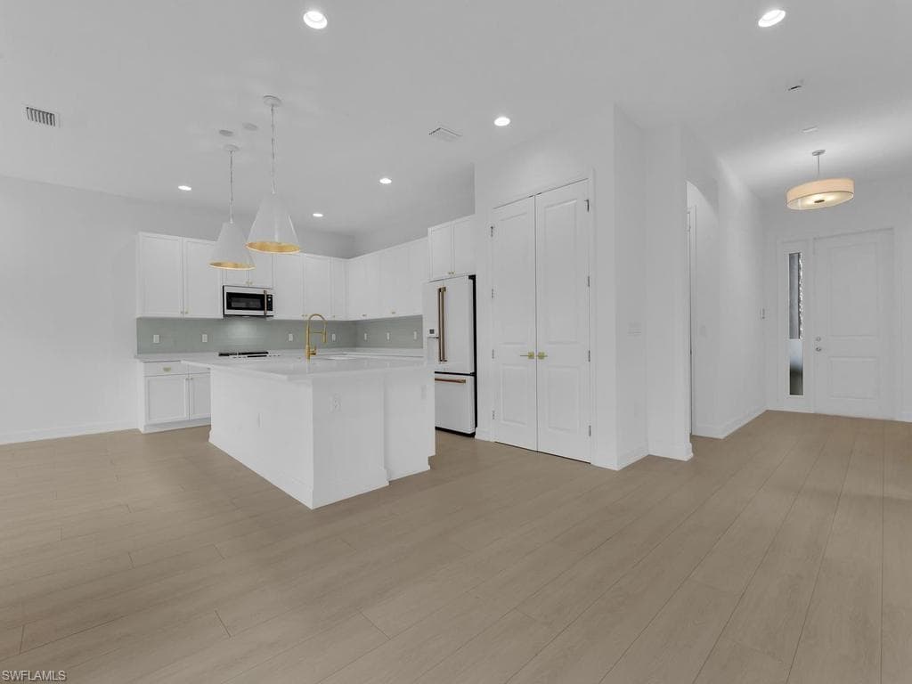 20581 Fair Oak LN-3
