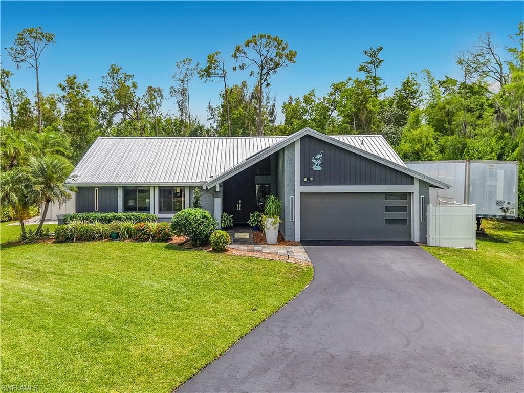 6284 Scott LN-2