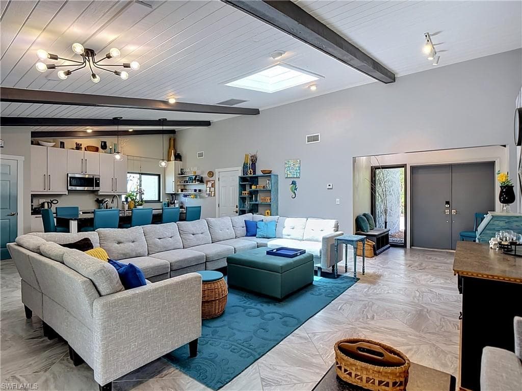 6284 Scott LN-7