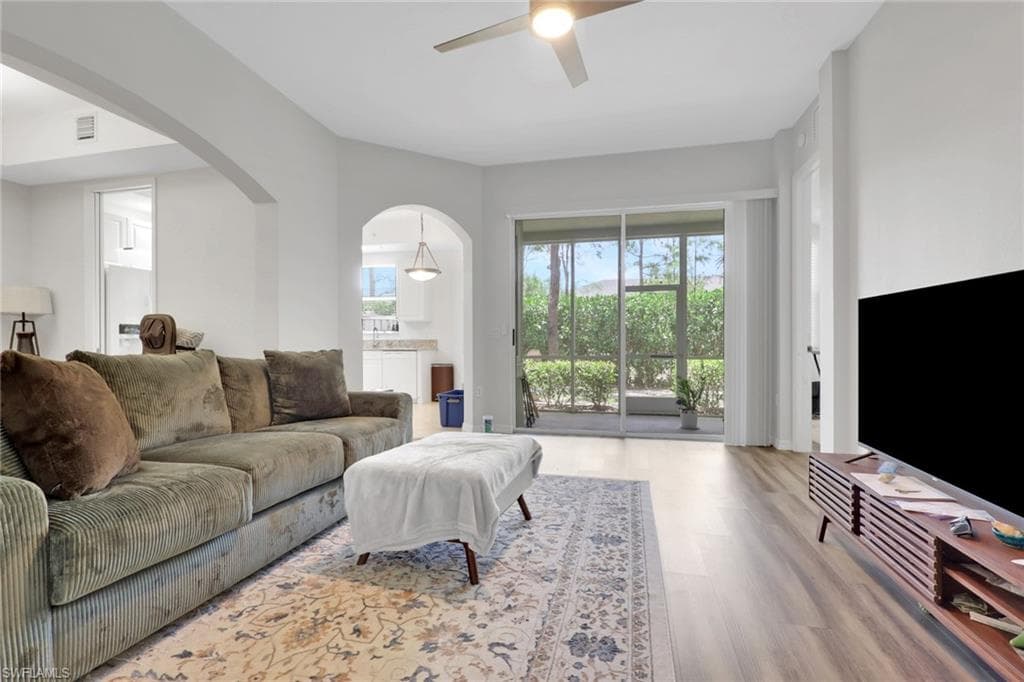 1335 Mariposa CIR 4103-4