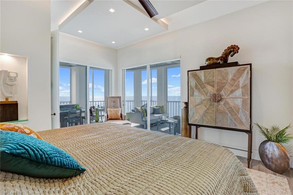 255 Barefoot Beach BLVD 4-22