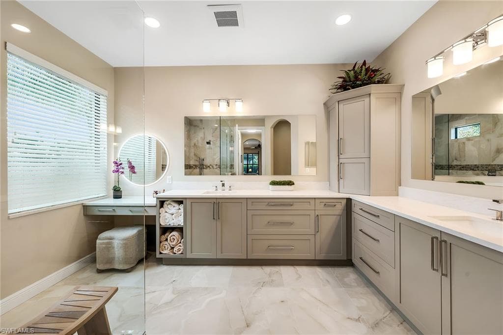 23255 Sanabria LOOP-19