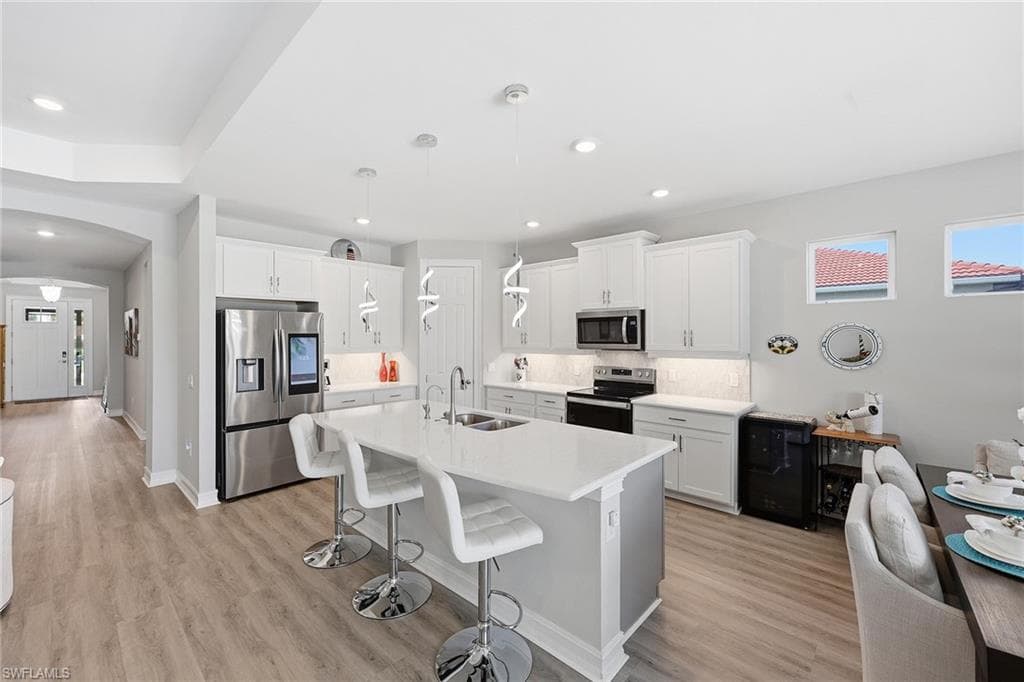 18699 Ensenada DR-8