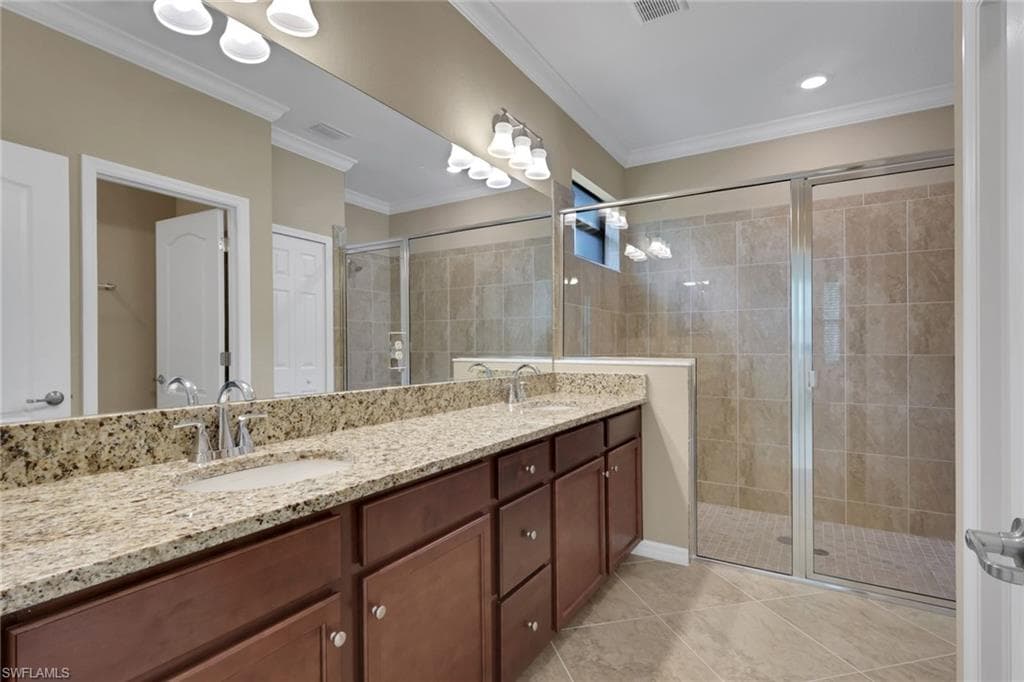 9469 Foxglove LN-15