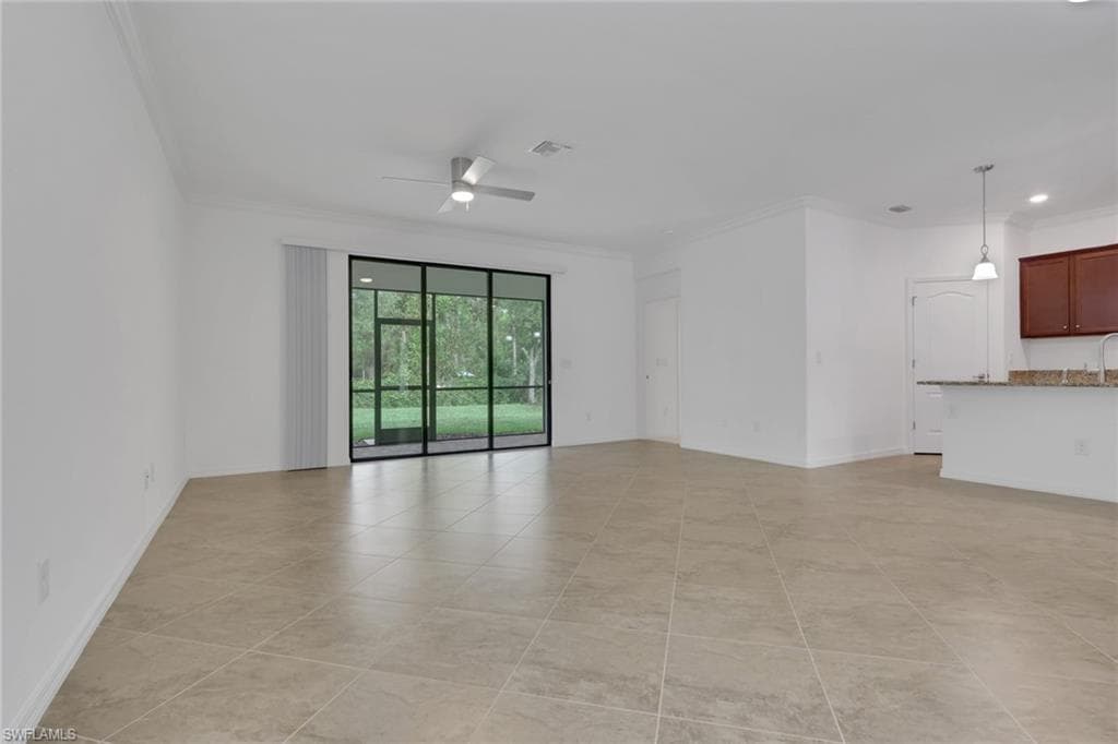 9469 Foxglove LN-11