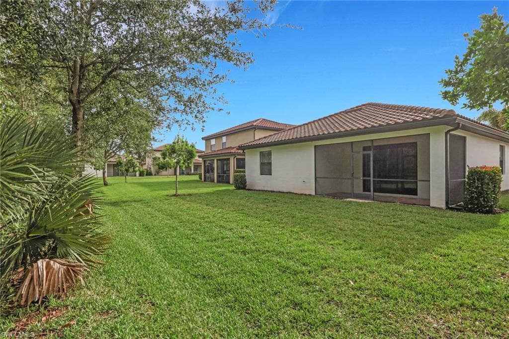 9469 Foxglove LN-25