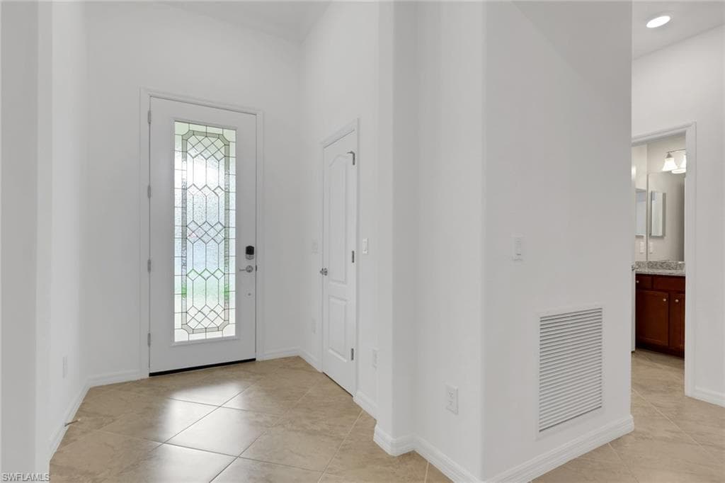 9469 Foxglove LN-8