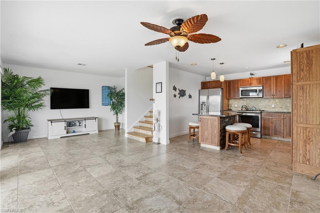 850 Oak ST-2