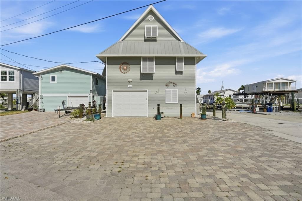 850 Oak ST-24