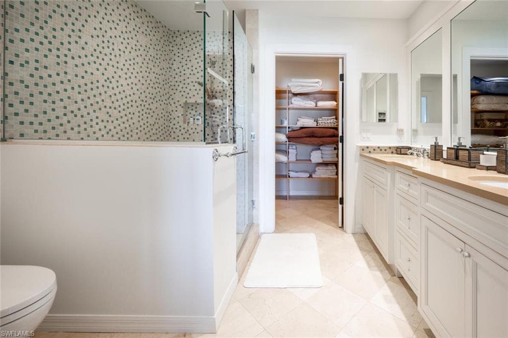 1080 6th ST S-25