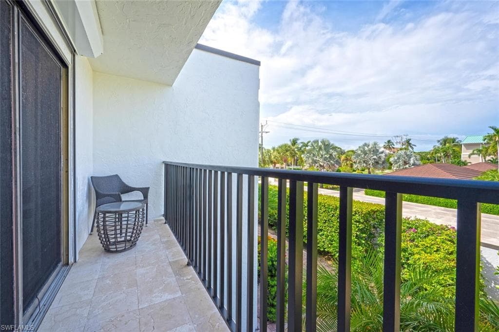 1080 6th ST S-23
