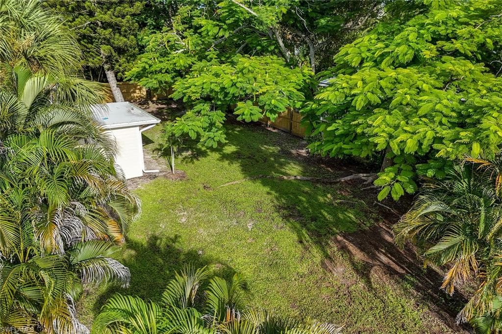 1755 Oakley AVE-26