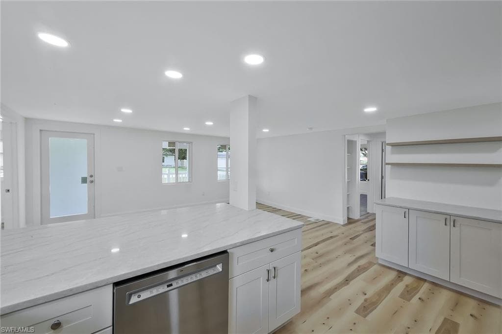 1755 Oakley AVE-11
